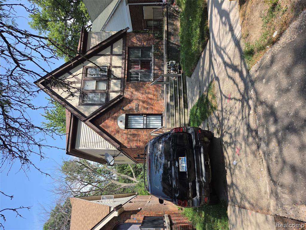 15891 Evanston - Photo 1