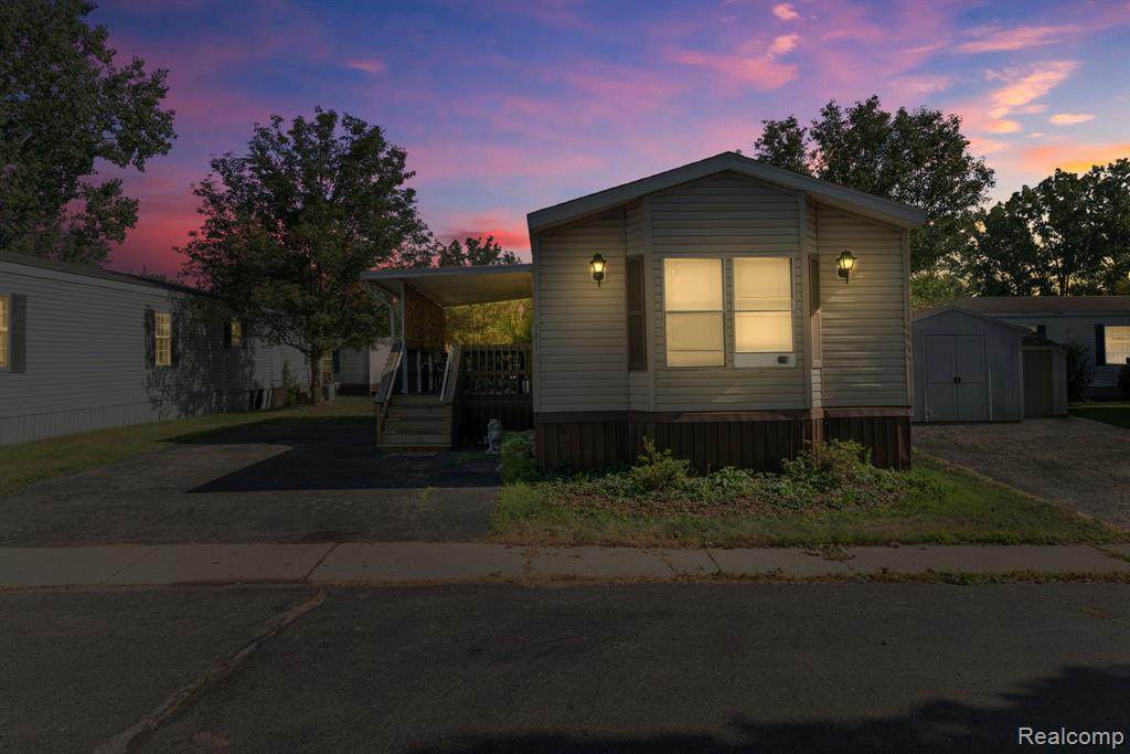 351 North Squirrel Road - Photo 1