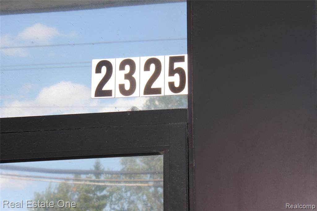 2325 Venoy - Photo 1