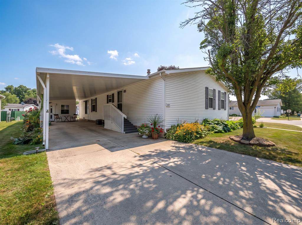 601 Rio Grande - Photo 1