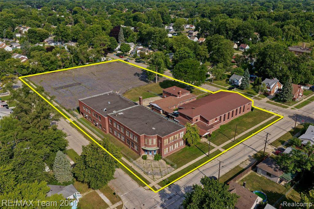 26123 Mcdonald - Photo 1