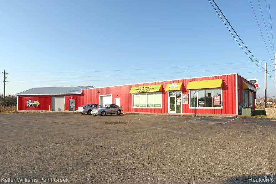 408 Center - Photo 1