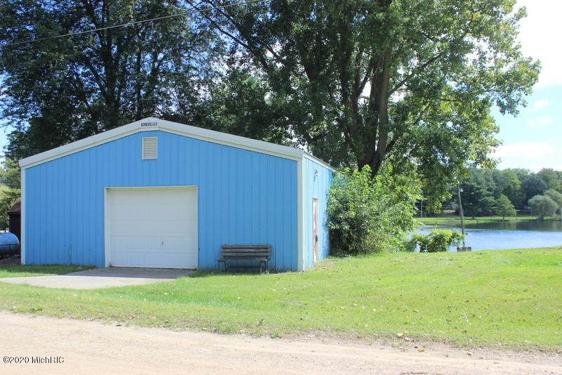 9981 Cobb Lake Road - Photo 1
