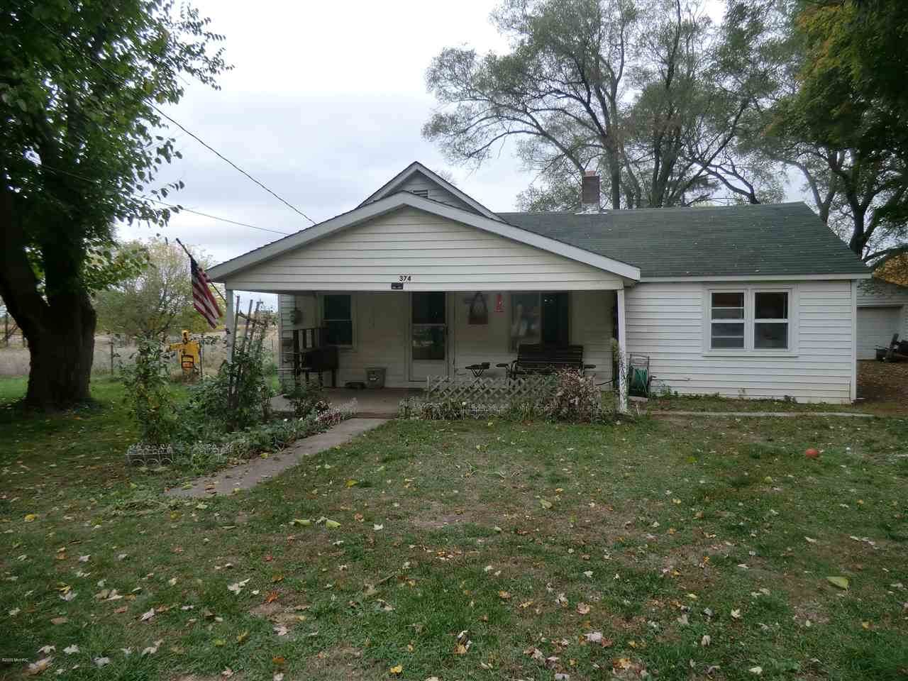 374 Peacock Drive - Photo 1