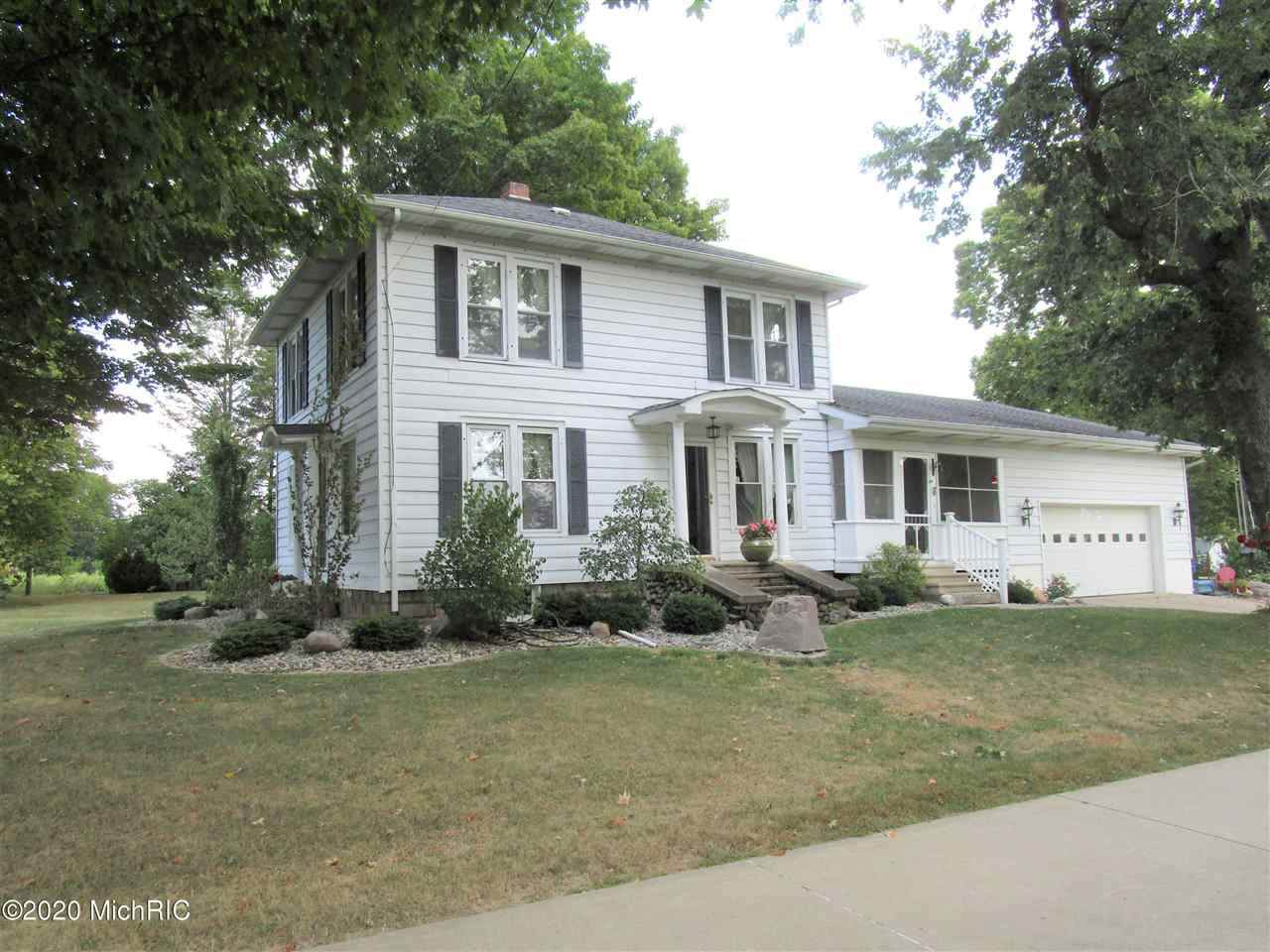 137 Centennial - Photo 1