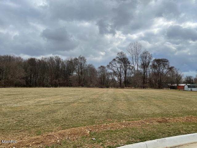 22 Thompson Boulevard - Photo 1