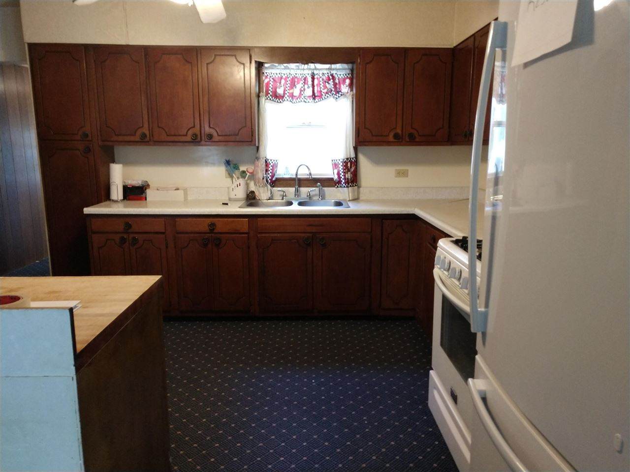 8172 Bloomer Street - Photo 1
