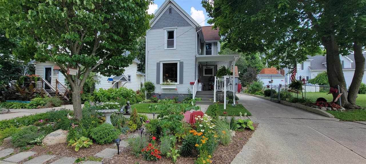 612 Clinton Street - Photo 1