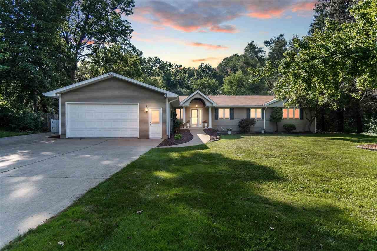 1740 Rowan Street - Photo 1