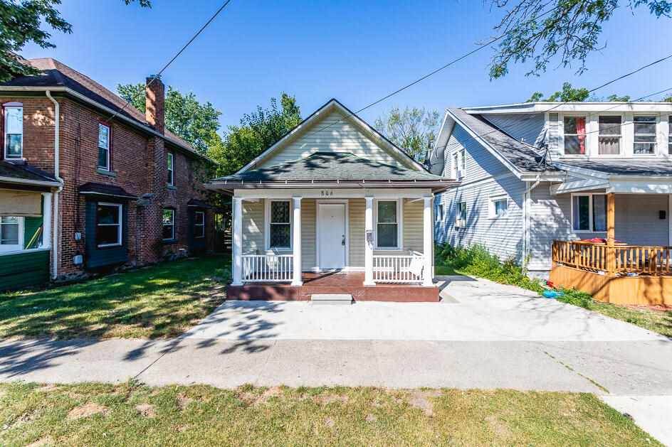 806 Second Street - Photo 1