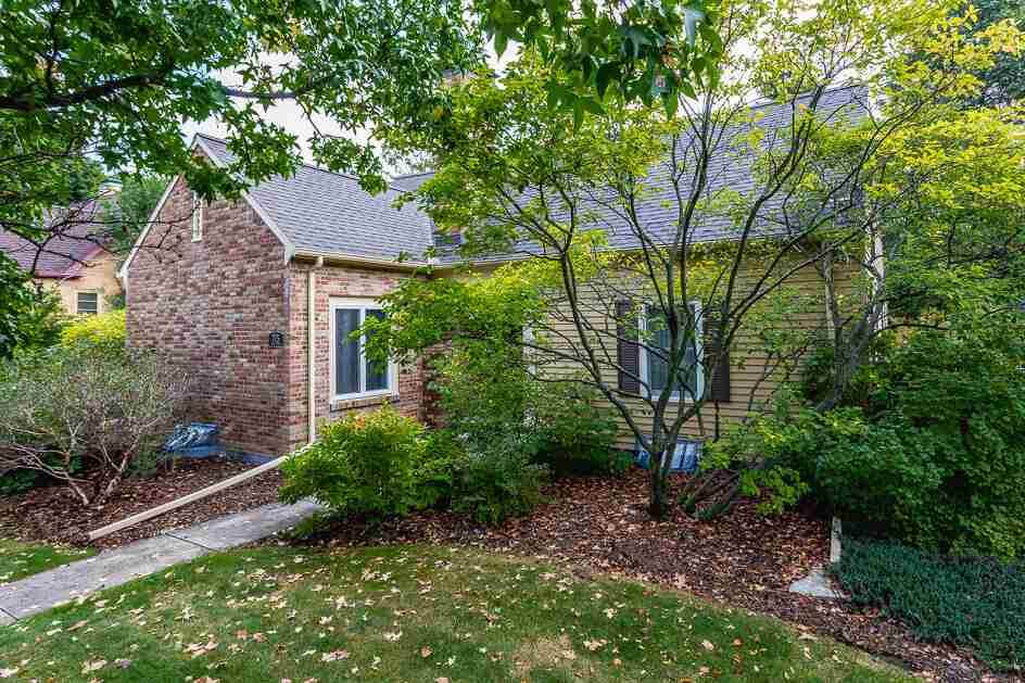 715 Webster Street - Photo 1