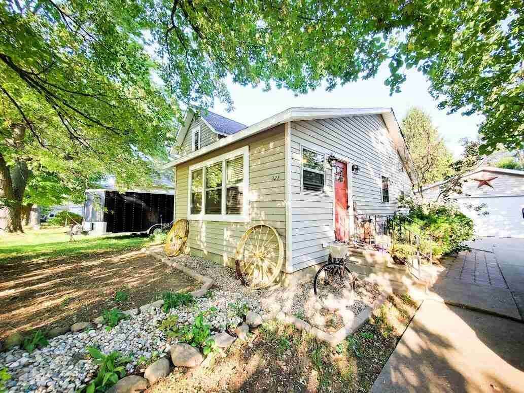 323 Potter Street - Photo 1