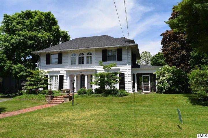 734 Washington Avenue - Photo 1