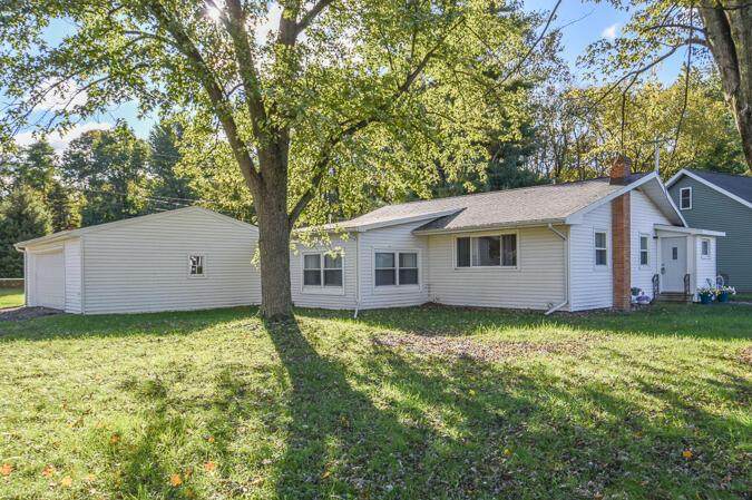 286 Edgewood Drive - Photo 1