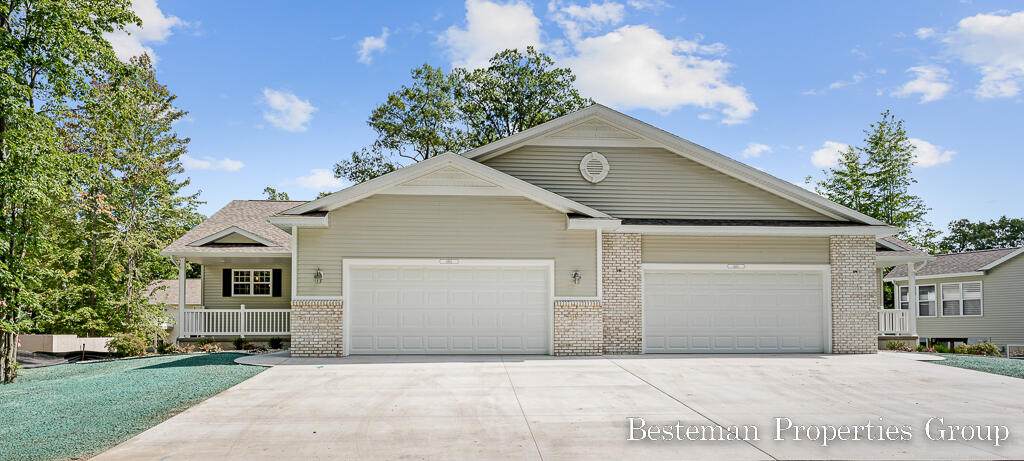 1460 Addison Way - Photo 1