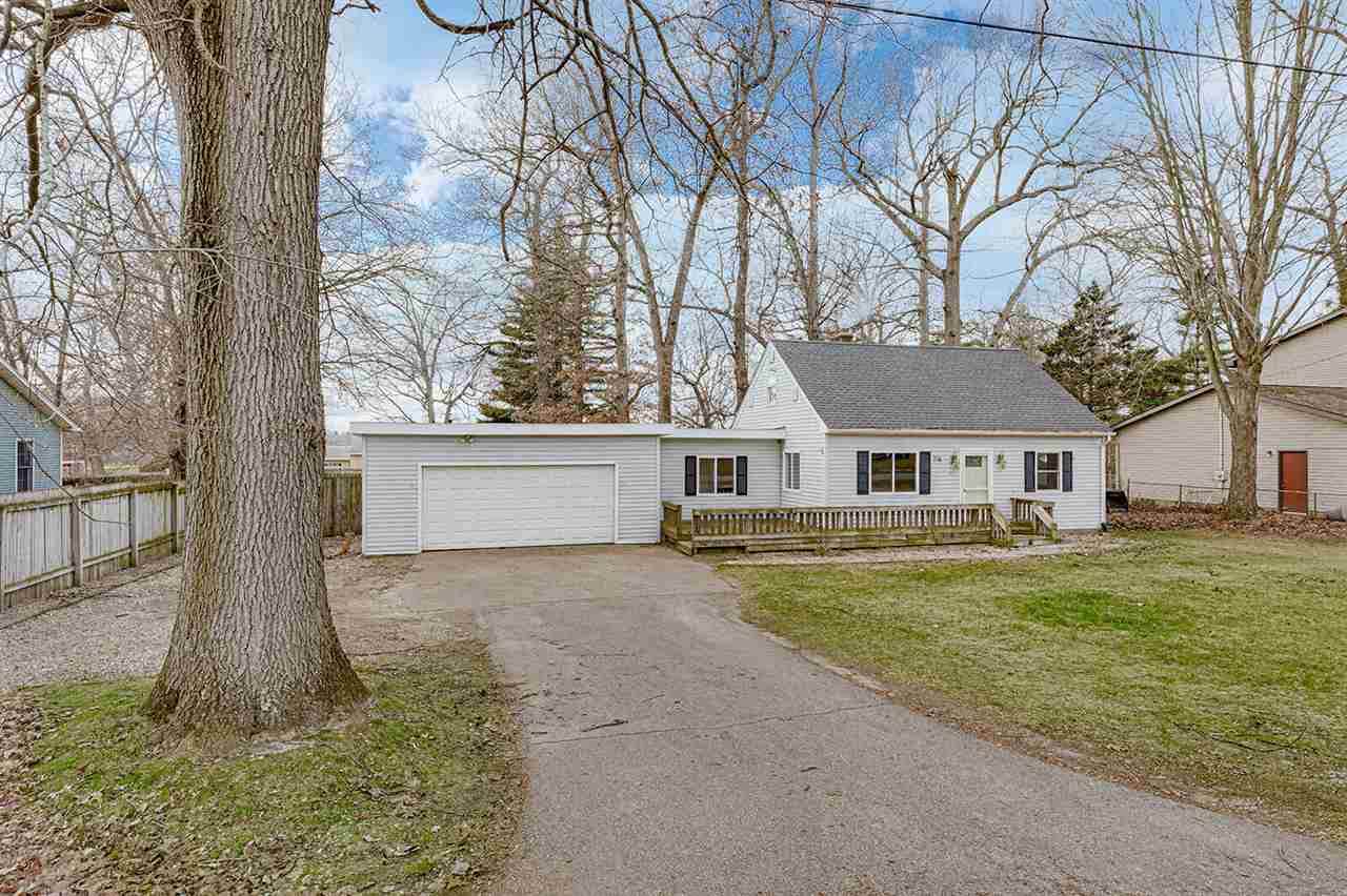716 5th Street - Photo 1