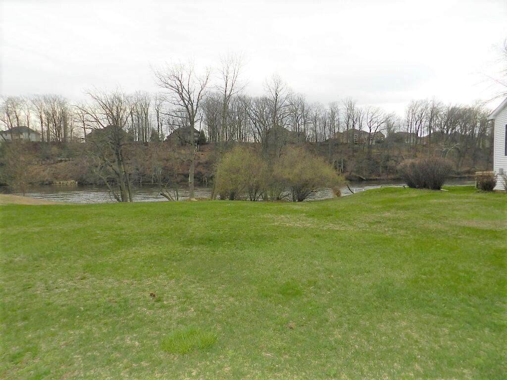 574 Swan River - Photo 1