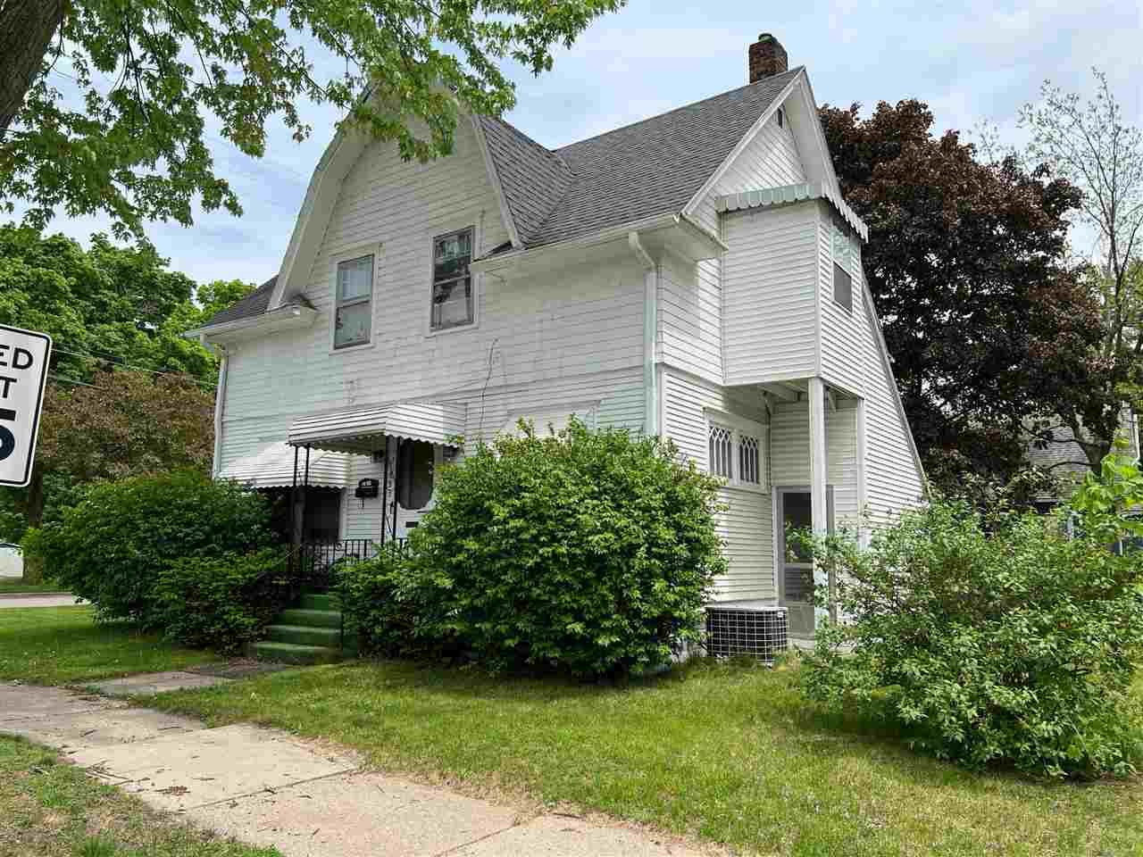 433 Elm Avenue - Photo 1