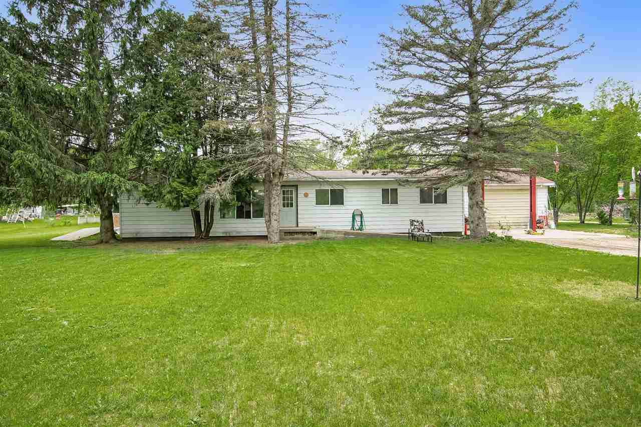 8727 104th Avenue - Photo 1