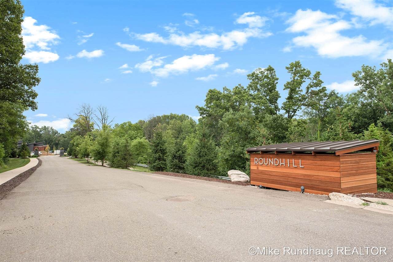 6535 Round Hill Court Se - Photo 1