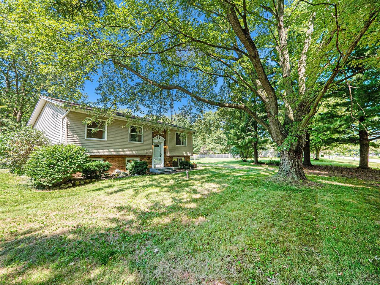 460 Maitland Drive - Photo 1