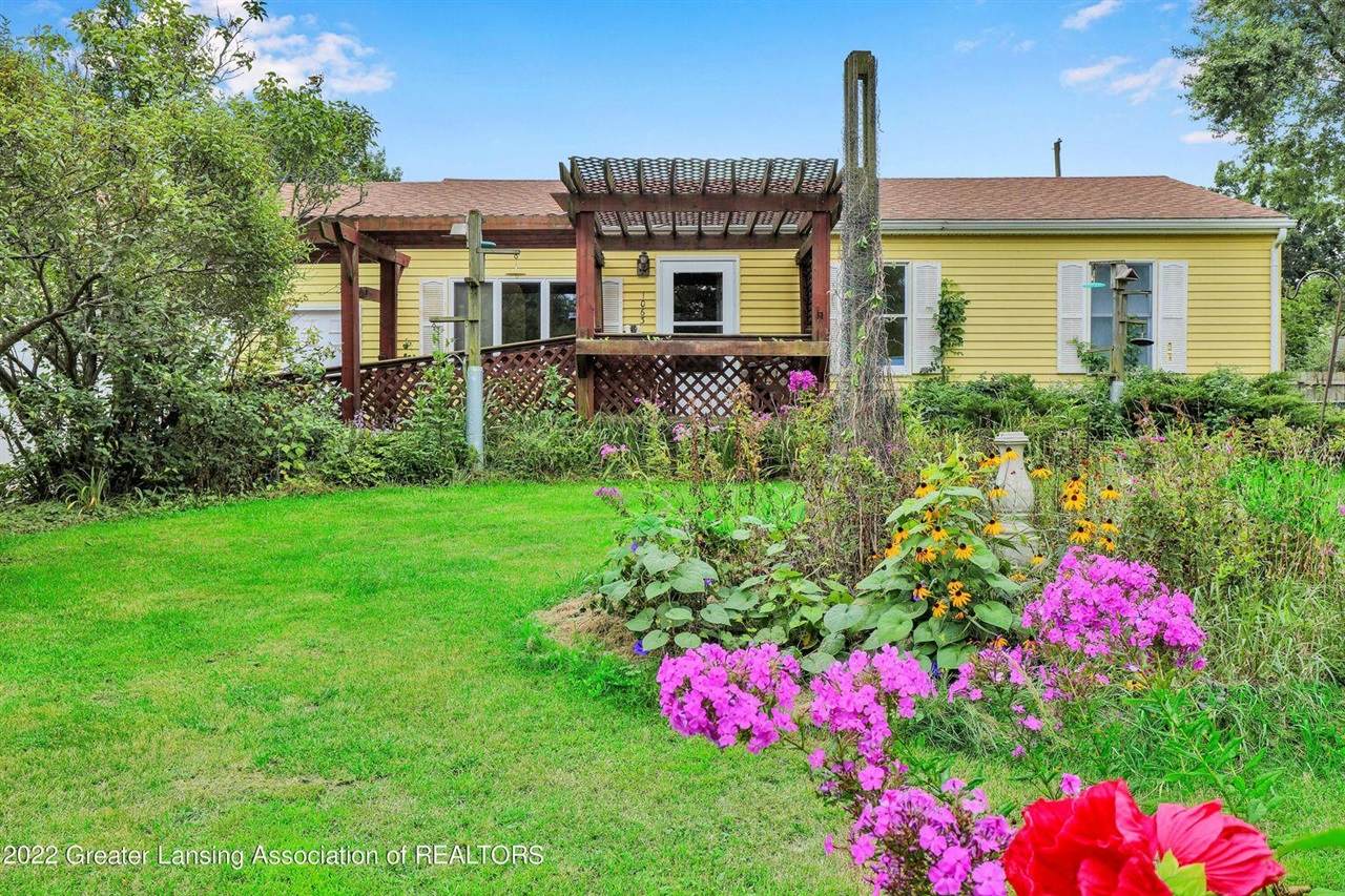 1063 Cranbrook Drive - Photo 1