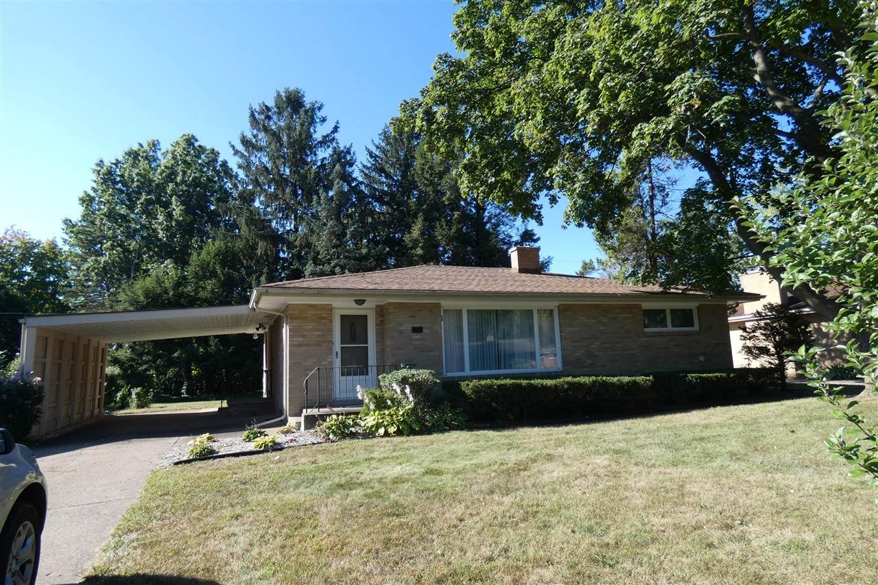 586 Eloise Drive - Photo 1