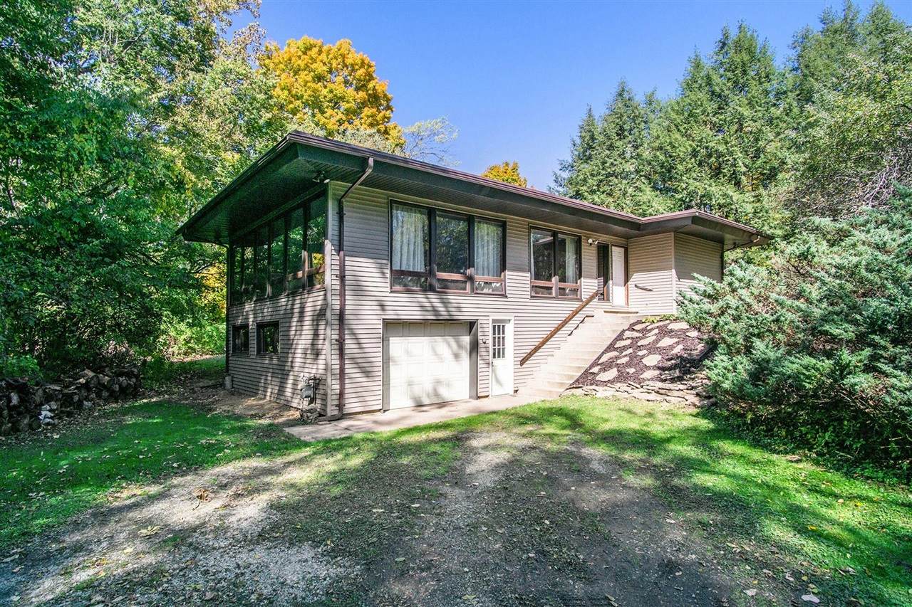 1616 Bond Street - Photo 1
