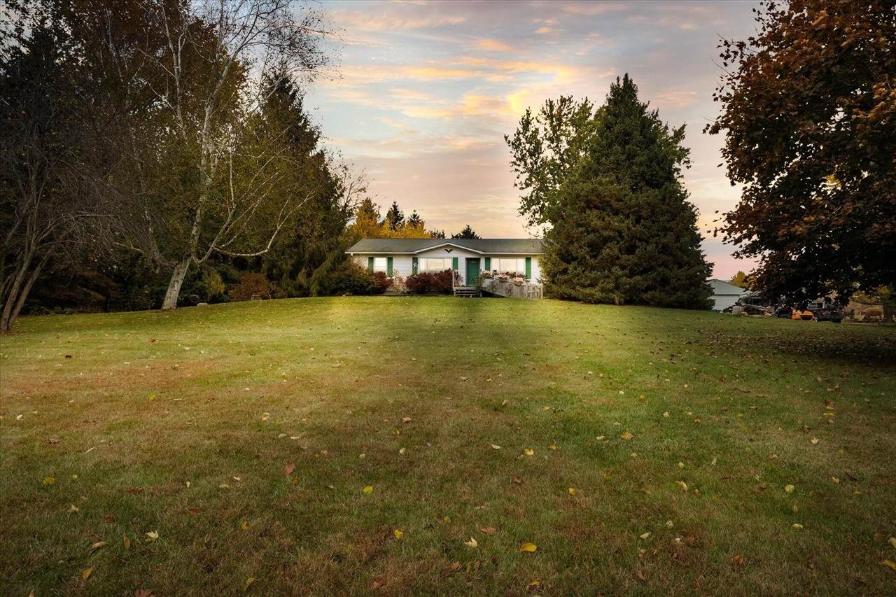 13220 Curtis Rd - Photo 1