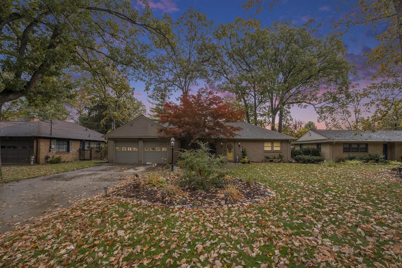 1043 Brown Street - Photo 1