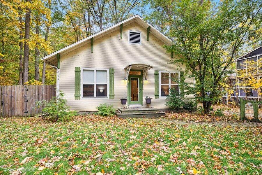 620 Jameson Street - Photo 1