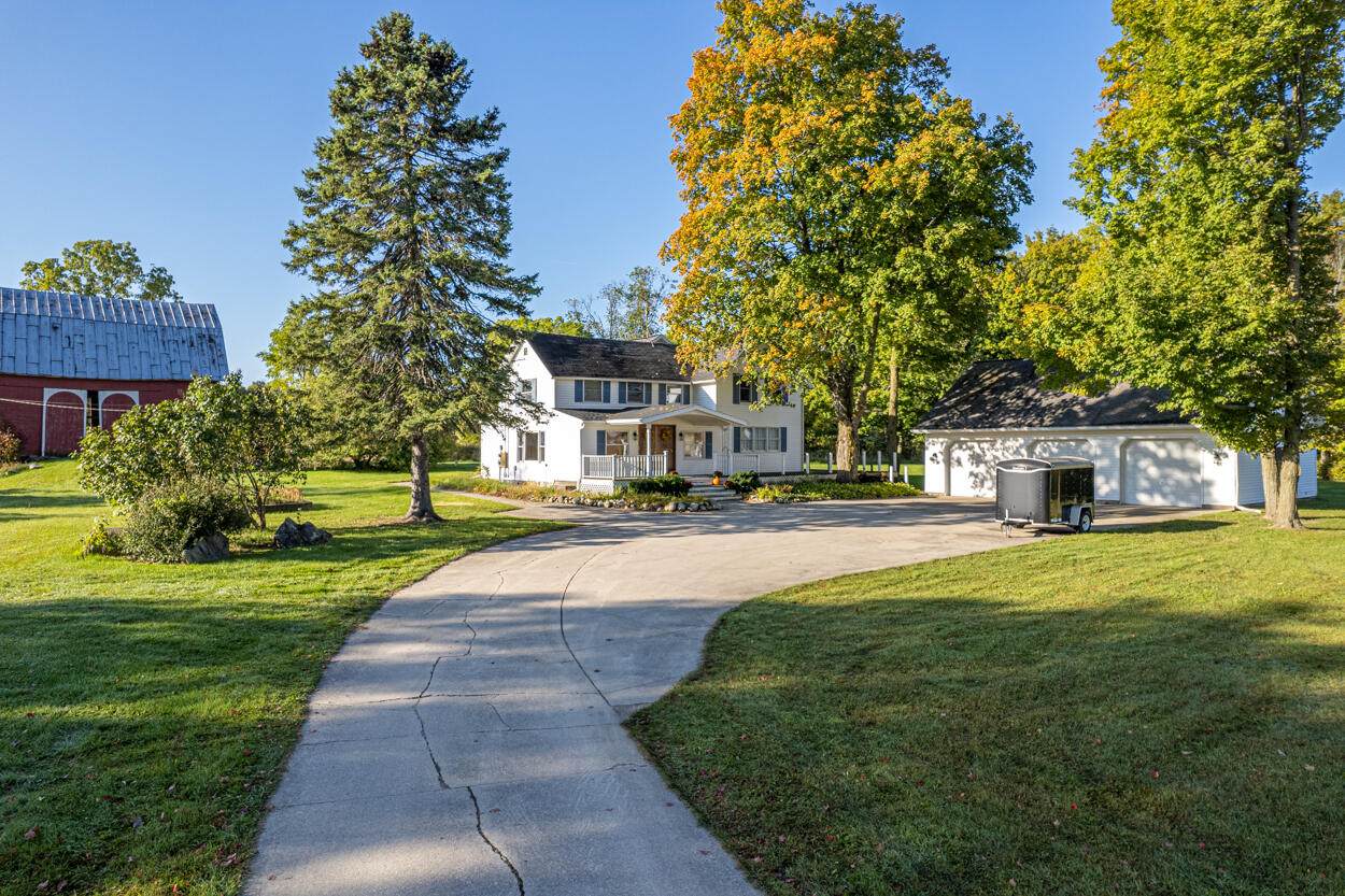 8875 Jerseyville Road - Photo 1