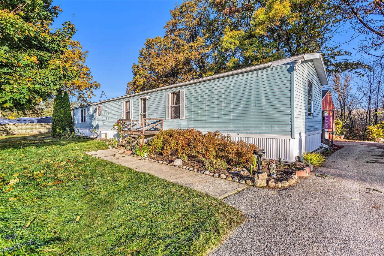 12871 Pinewood Street Ne - Photo 1