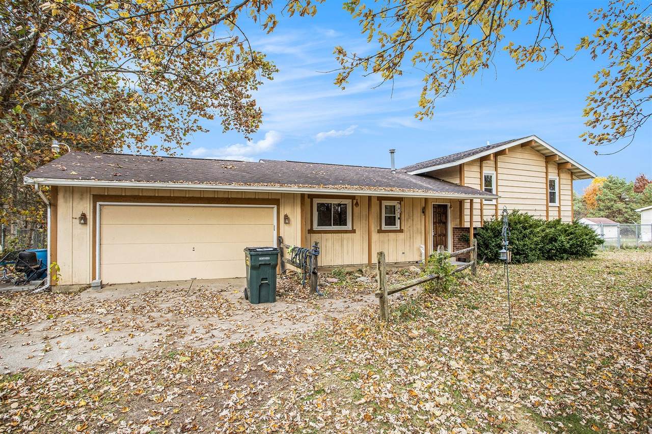3203 M Drive S - Photo 1