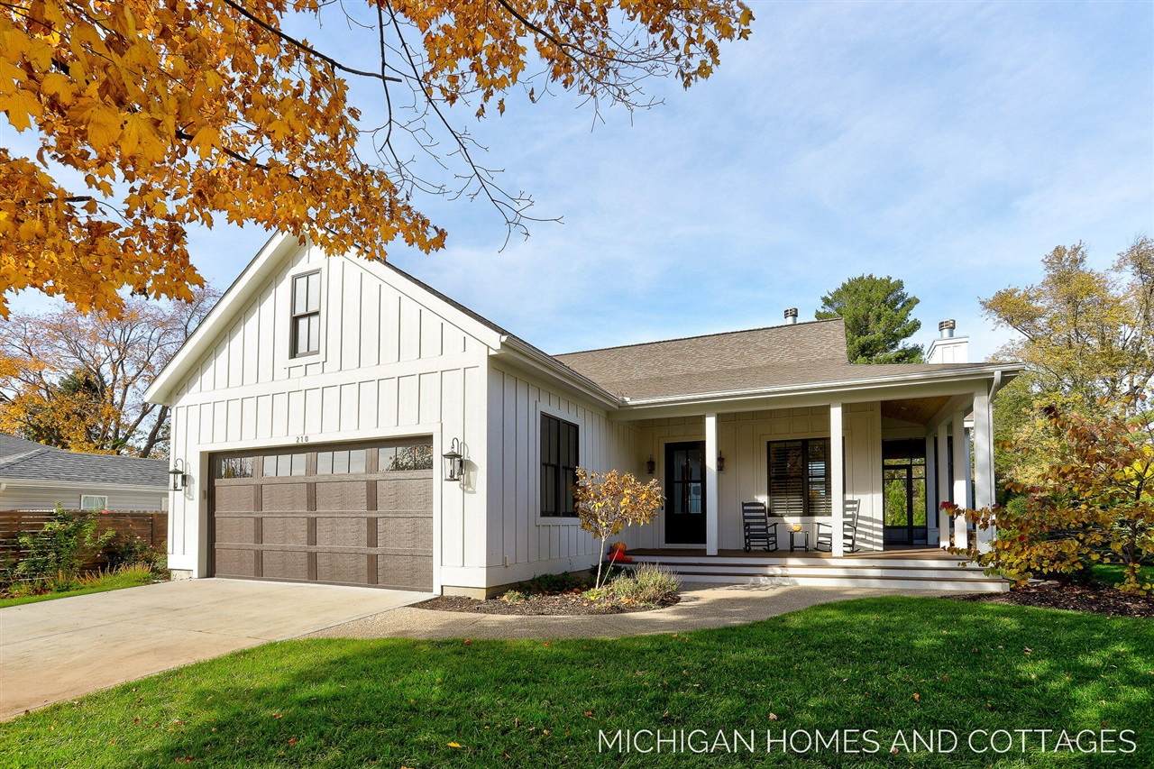 210 Randolph Street - Photo 1