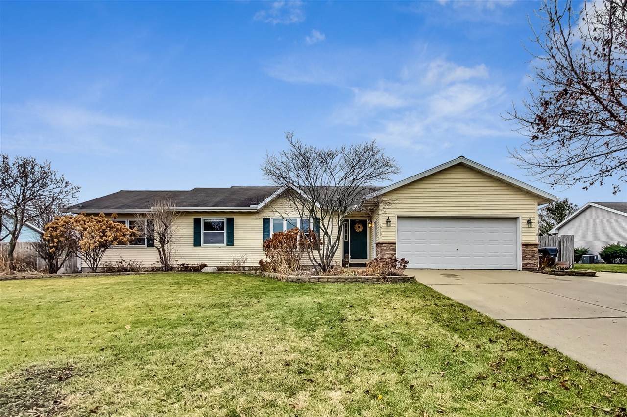 3939 Green Acre Drive - Photo 1