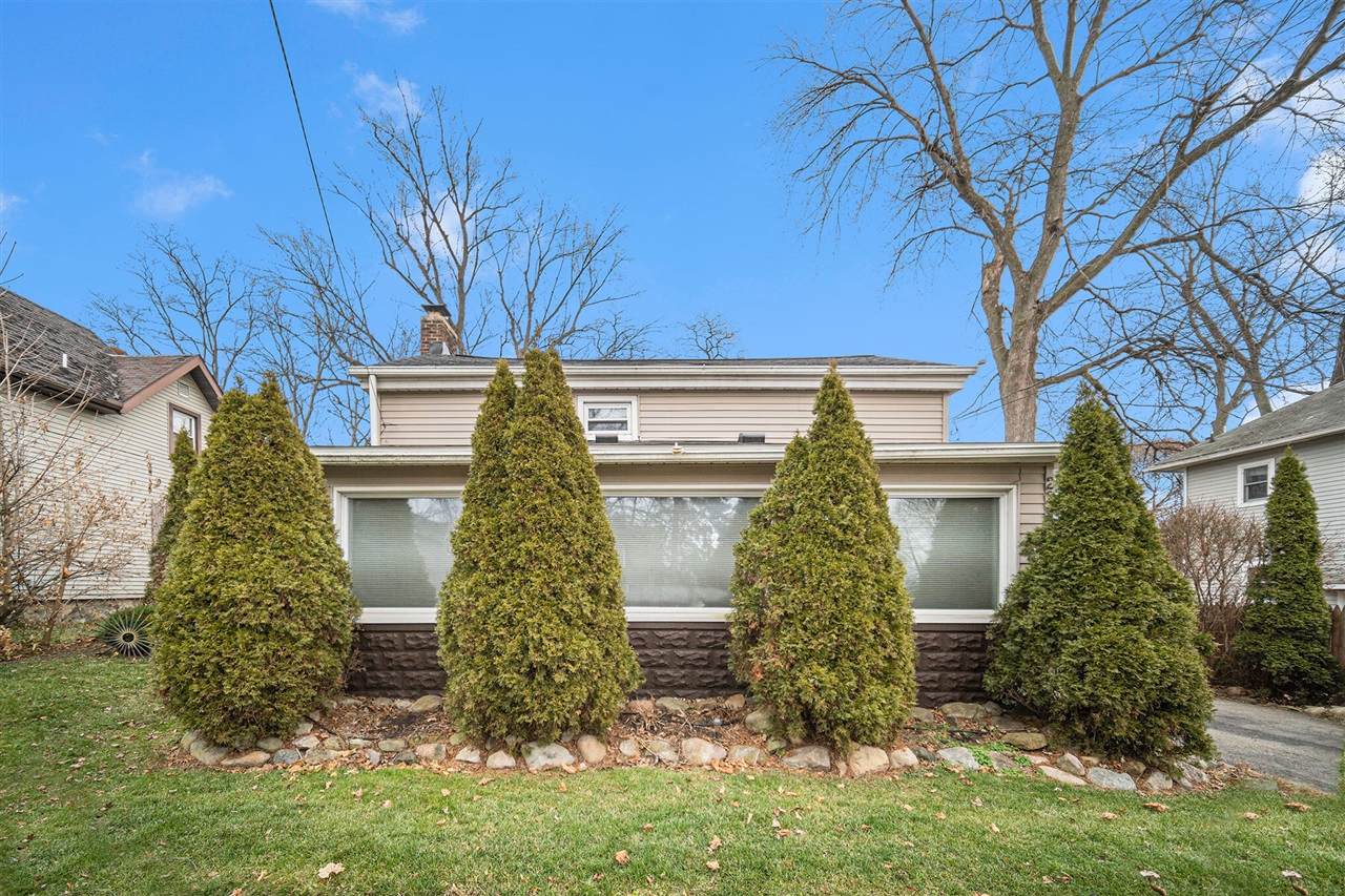 225 Thompson Street - Photo 1