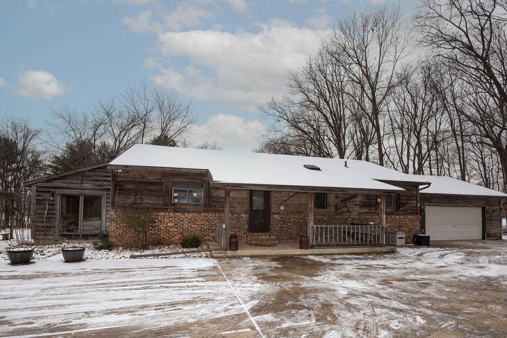 2820 Portage Road - Photo 1