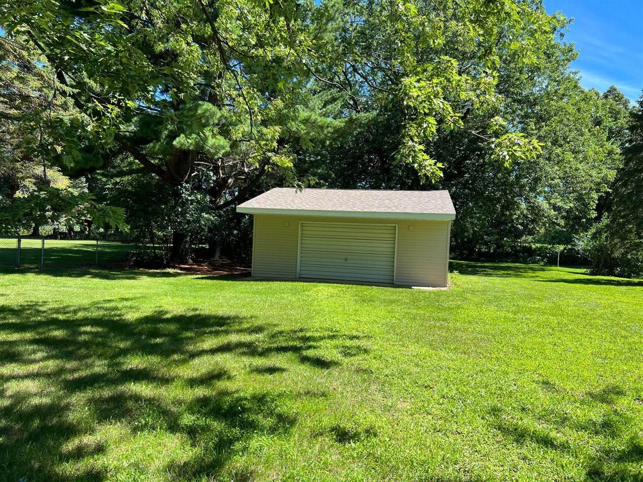 833 Union City Road - Photo 1