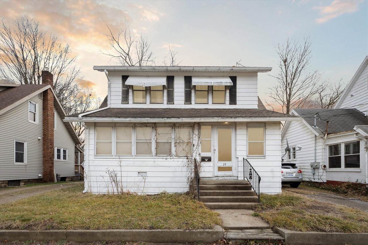19 12th Street - Photo 1