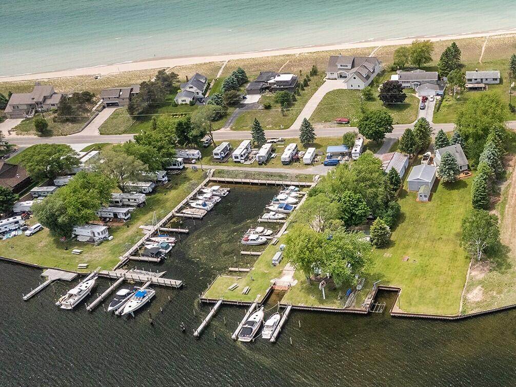 846 Lakeshore Drive - Photo 1