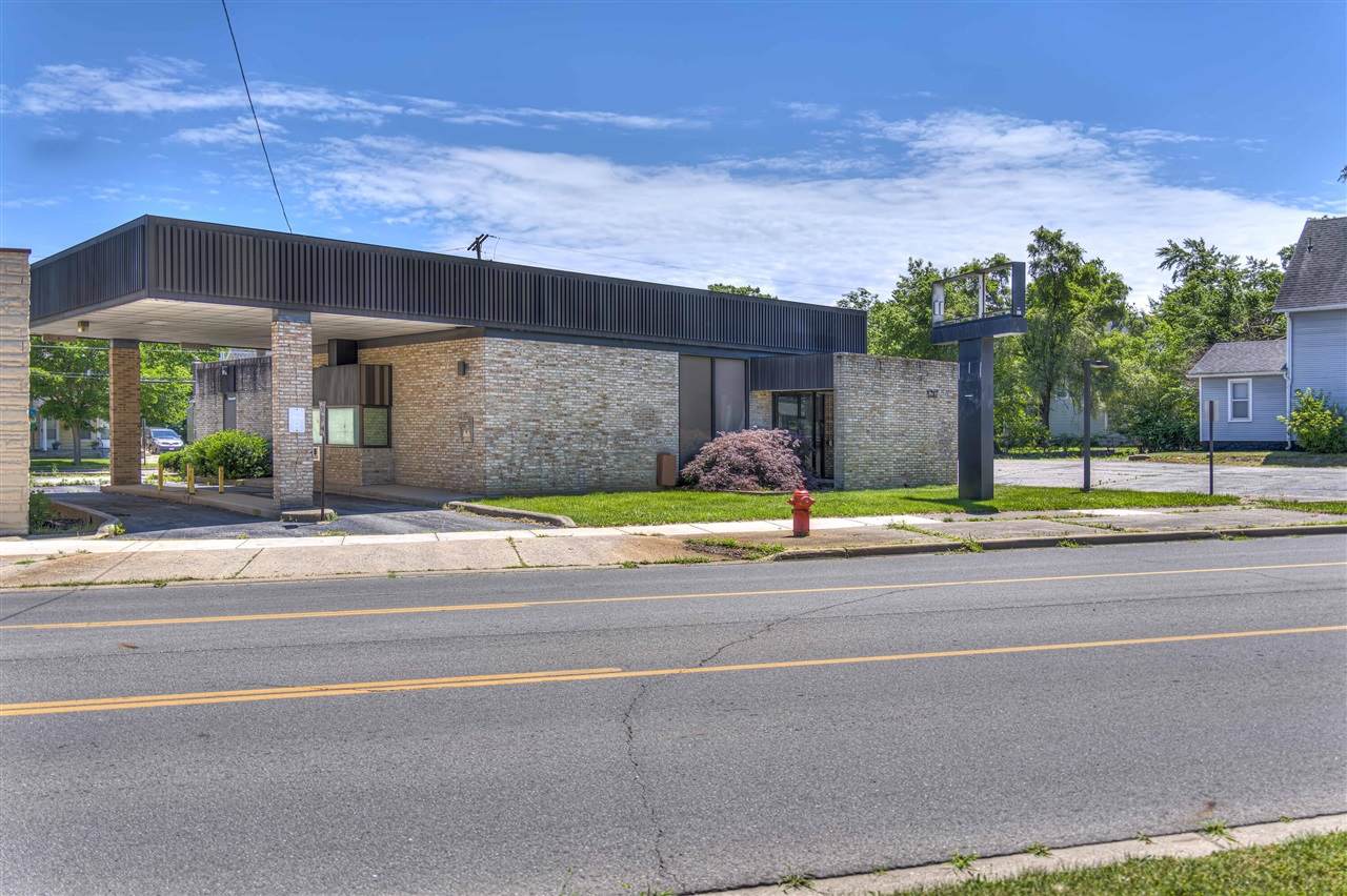 1217 Greenwood - Photo 1