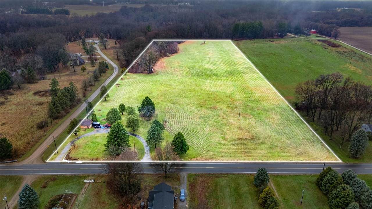 846 Benton Center - Photo 1