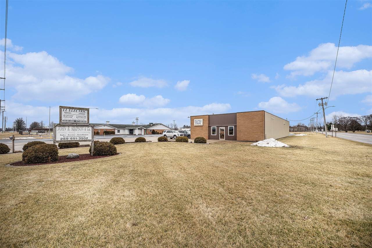 1007 Centerville - Photo 1