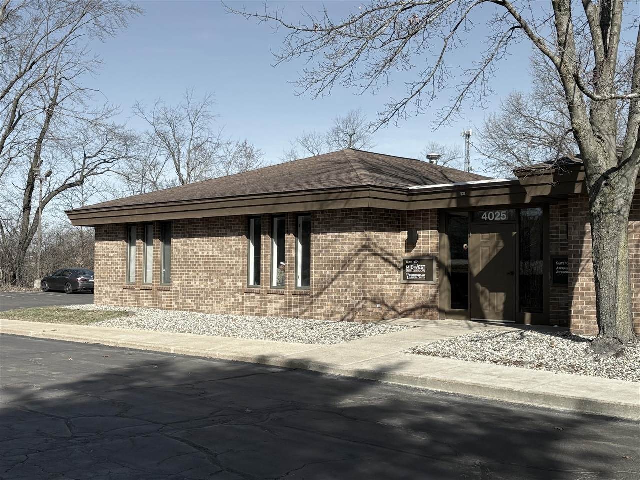 4025 Main - Photo 1