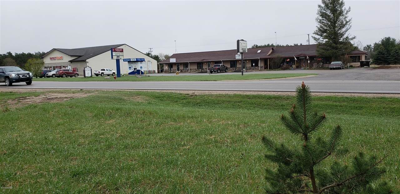 860 Shaw Street - Photo 1
