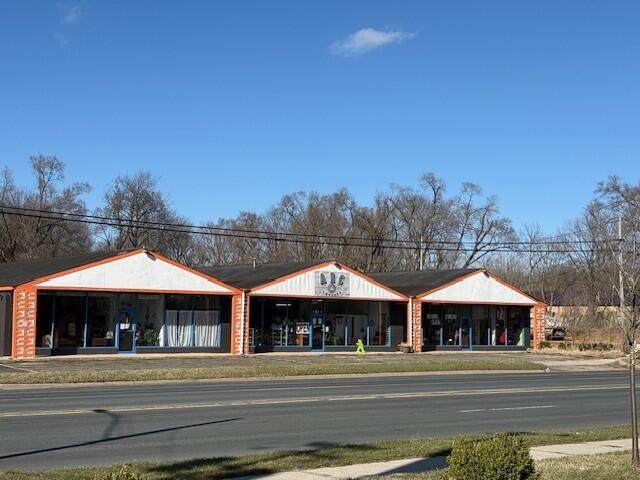3635 Main - Photo 1