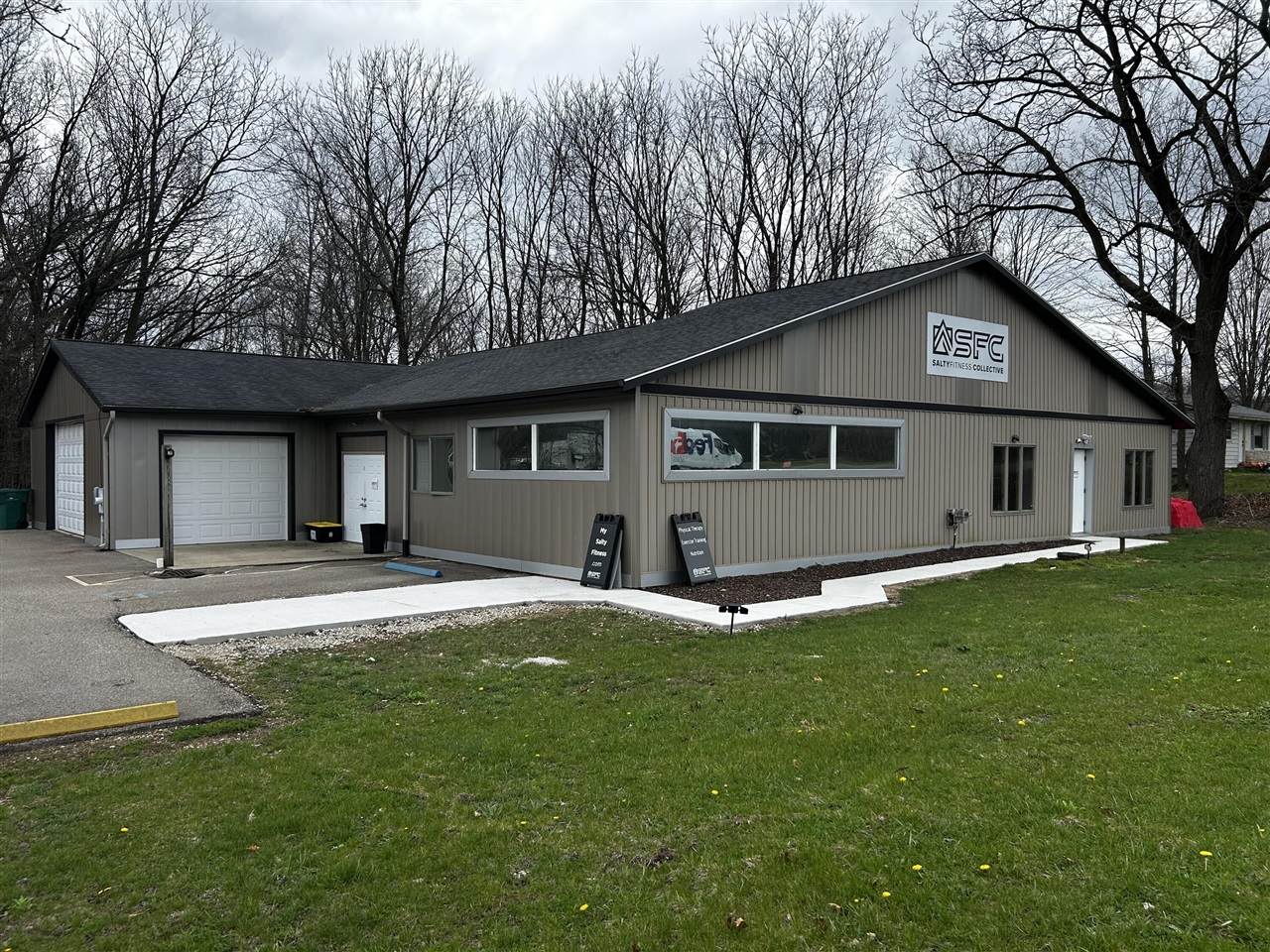 7755 Stadium - Photo 1