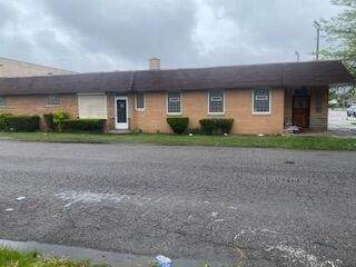 15560 Puritan - Photo 1