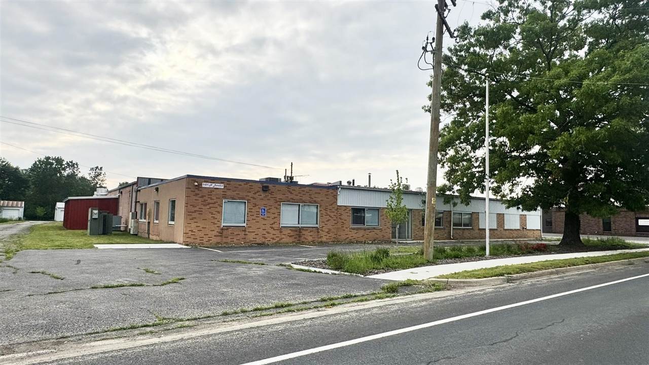 2429 Burdick - Photo 1